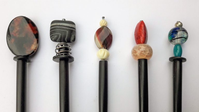 #10 - Ebenholz, Achate, Karneol, Koralle, Muranoglas, Steinnuss, Altsilber